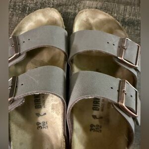 Lightly used woman’s Arizona Birkenstock